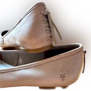 Frye Shoes Size 6. Never worn.